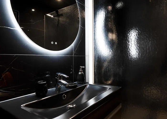 Cine'room, Votre Cinema Et A شقة